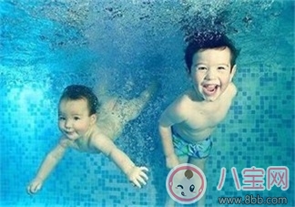 小孩子多大可以學游泳   小孩學游泳需要注意些什么嗎