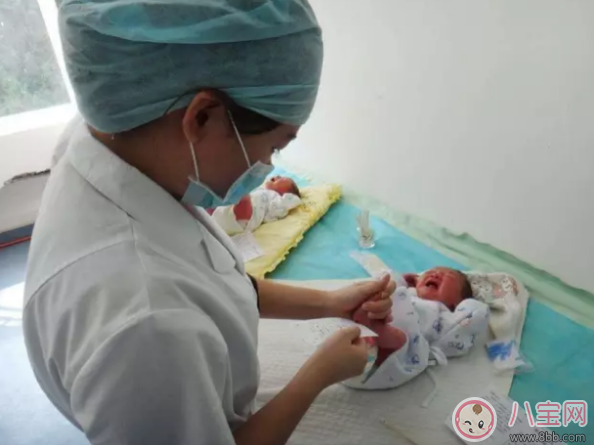 生產(chǎn)后的寶寶出生后去哪了    寶寶出生后就被抱走是為什么