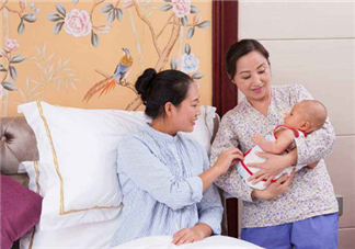 坐月子去月子中心值嗎 在家坐月子好還是去月子中心坐月子好