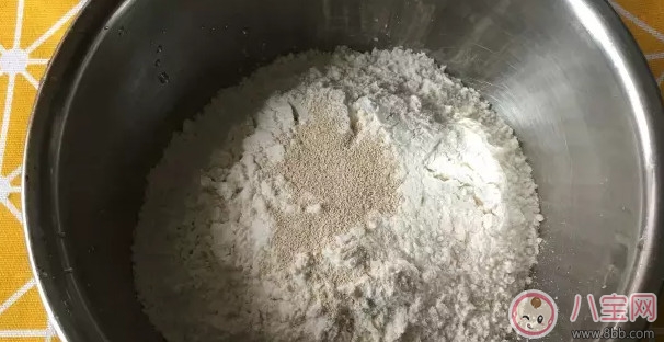 寶寶輔食 口感軟糯的紫薯發糕