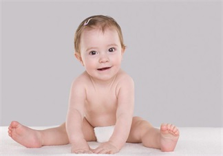 寶寶夏天八不準(zhǔn) 這幾句話照做會(huì)害了他