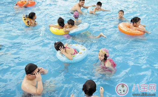 2017夏天寶寶在室外游泳會著涼嗎 寶寶室外游泳注意事項