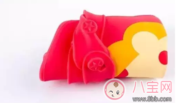 吃輔食再也不怕臟了 賈靜雯女兒咘咘同款硅膠可折疊圍兜