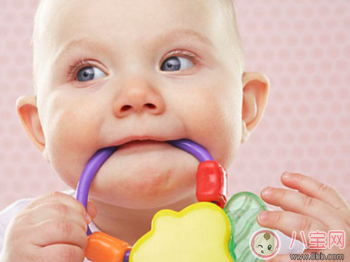 1歲寶寶愛咬人怎么辦 寶寶咬人有什么解決方法 1歲寶寶愛咬人怎么辦 寶寶咬人有什么解決方法