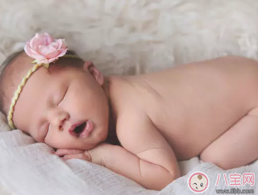 三伏天寶寶脫水熱怎么辦 新生兒如何預防脫水熱 三伏天寶寶脫水熱怎么辦 新生兒如何預防脫水熱