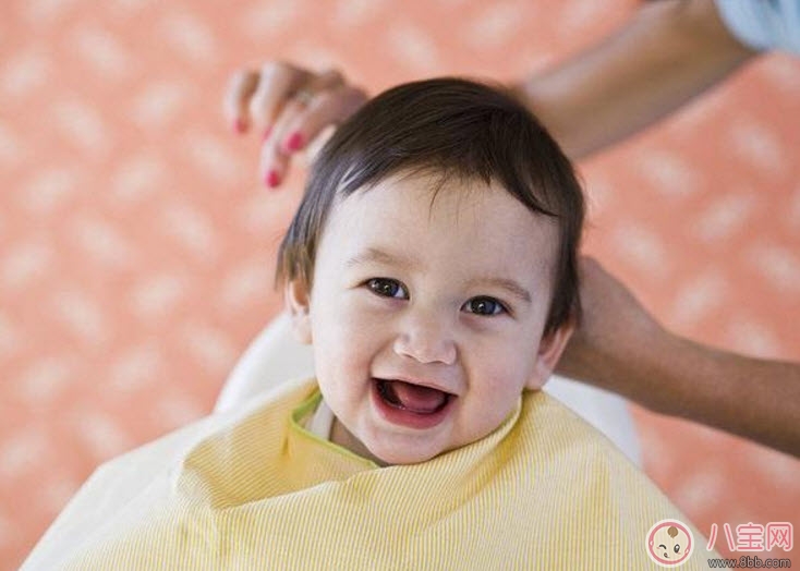 夏天給寶寶剃光頭好嗎 寶寶剃光頭后注意事項(xiàng)(光頭容易曬傷)