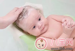 新手爸媽夏季給初生兒洗澡莫慌張 掌握方法最重要 新手爸媽夏季給初生兒洗澡莫慌張 掌握方法最重要