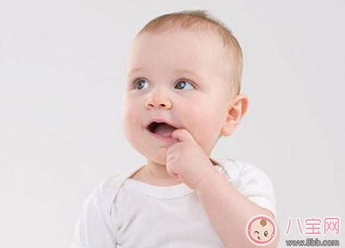 夏天給寶寶剃光頭好嗎 寶寶剃光頭后注意事項(xiàng)(光頭容易曬傷)