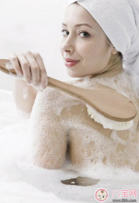 順產后12天可以洗頭洗澡嗎 夏天順產怎么洗 順產后12天可以洗頭洗澡嗎 夏天順產怎么洗