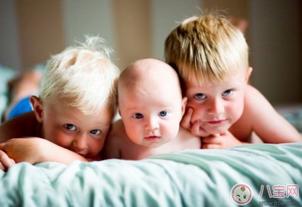 夏天給寶寶剃光頭好嗎 寶寶剃光頭后注意事項(xiàng)(光頭容易曬傷)