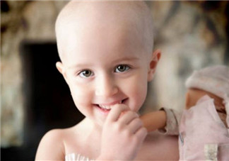 夏天給寶寶剃光頭好嗎 寶寶剃光頭后注意事項(xiàng)(光頭容易曬傷)