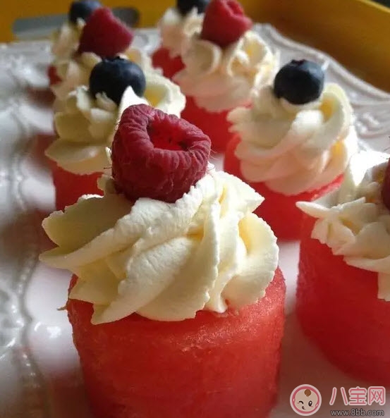 西瓜有哪些吃法西瓜怎么吃 西瓜的花樣吃法大全