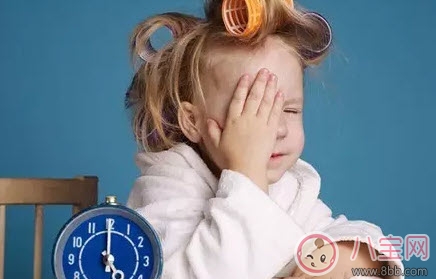 寶寶賴床怎么辦 孩子賴床怎么立規矩(讓孩子自己早起)