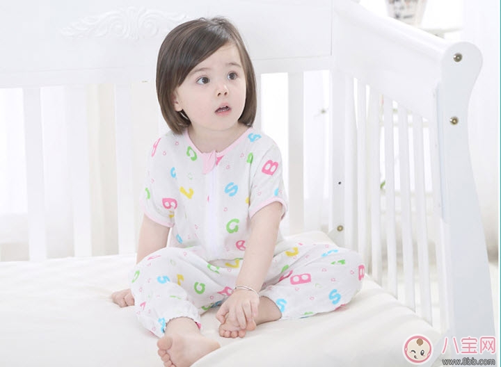 2017寶寶怎么過(guò)三伏天 多通風(fēng)勤洗澡吃清淡
