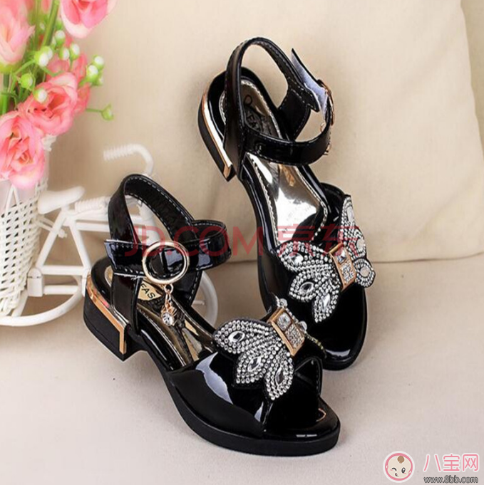 女寶寶涼鞋怎么選 兒童涼鞋挑選方法