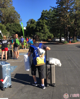 蔣勤勤兒子獨自參加夏令營 孩子參加夏令營需要準備什么