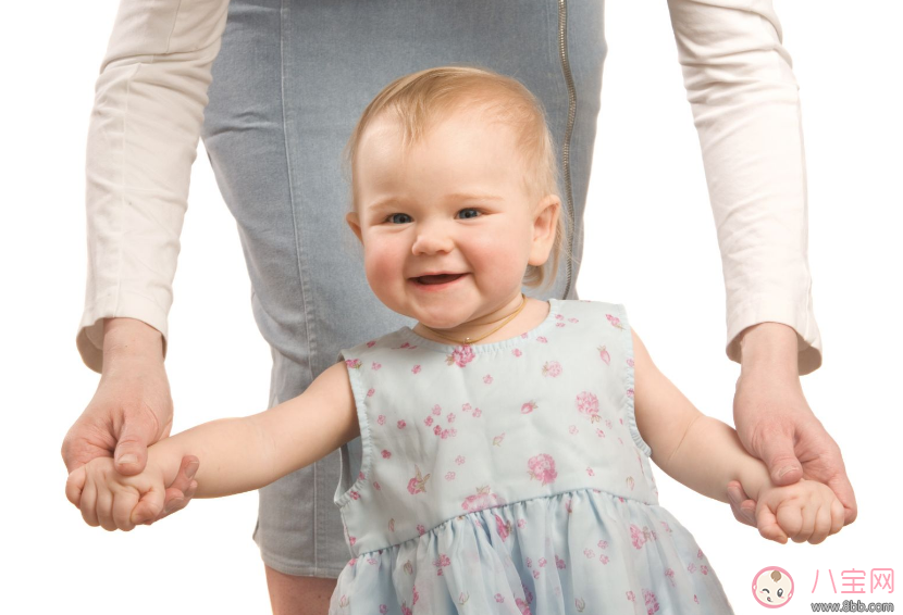如何教會孩子獨立邁步 孩子走路怎么教
