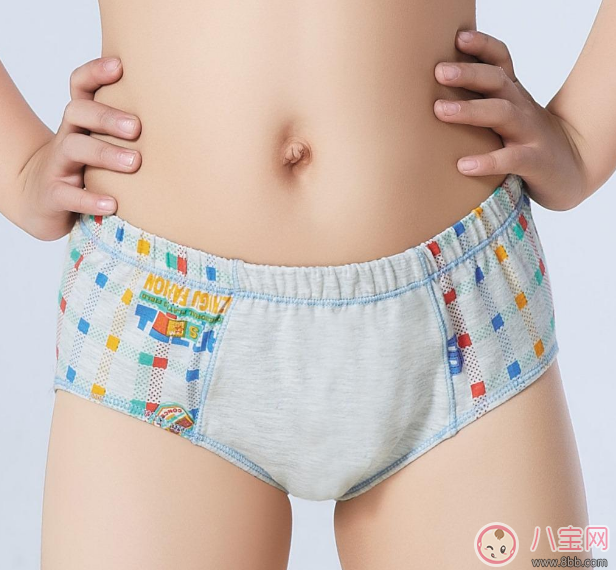 孩子內褲怎么選好 平角三角哪個更適合孩子 孩子內褲怎么選好 平角三角哪個更適合孩子