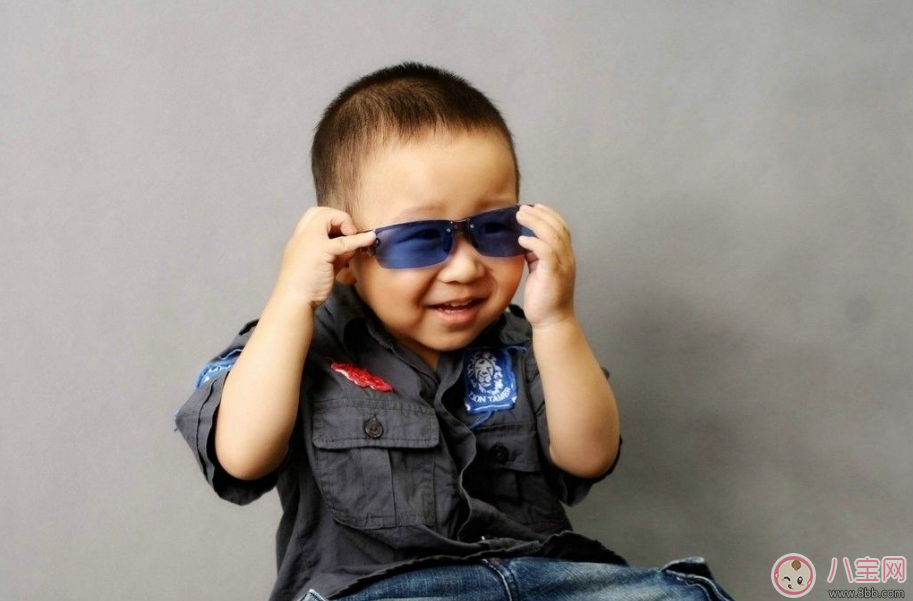 夏天怎么保護寶寶的眼睛 孩子帶太陽鏡真的護眼嗎