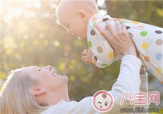 夏季照顧孩子常犯誤區 不做坑娃父母 夏季照顧孩子常犯誤區 不做坑娃父母