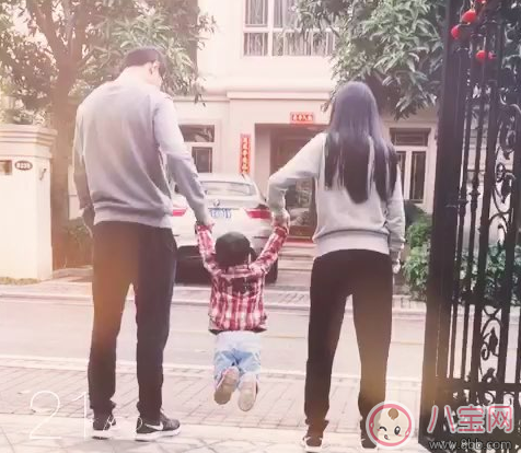 提孩子胳膊“蕩秋千”導致脫臼 孩子胳膊脫臼處理方法 提孩子胳膊“蕩秋千”導致脫臼 孩子胳膊脫臼處理方法