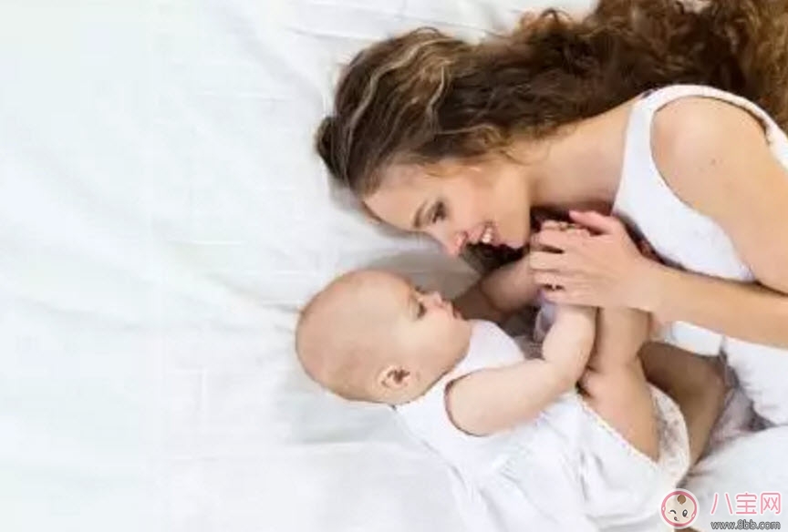 小兒佝僂病的癥狀 小兒佝僂病的預防治療 小兒佝僂病的癥狀 小兒佝僂病的預防治療