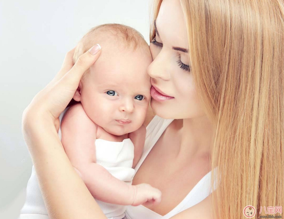 夏季寶寶便秘消化不良 羊奶粉助消化又營養