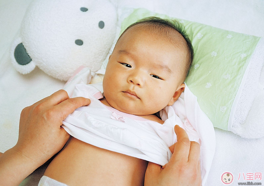 孩子學會穿衣很重要 去幼兒園學會穿衣方法 孩子學會穿衣很重要 去幼兒園學會穿衣方法