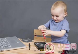 暑假寶寶沉迷電子產品怎么辦 如何管教孩子 暑假寶寶沉迷電子產品怎么辦 如何管教孩子