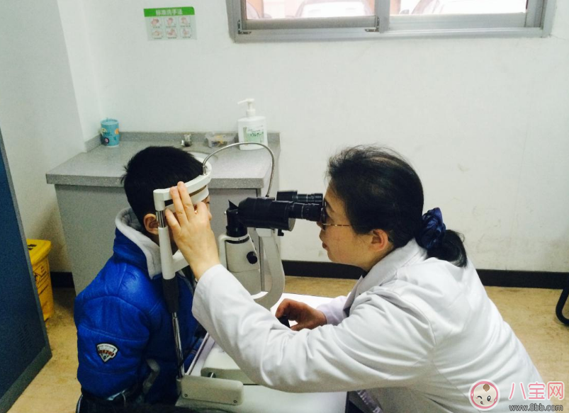 孩子瞇瞇眼居然是弱視 從哪些情況可以發(fā)現(xiàn)孩子不對勁