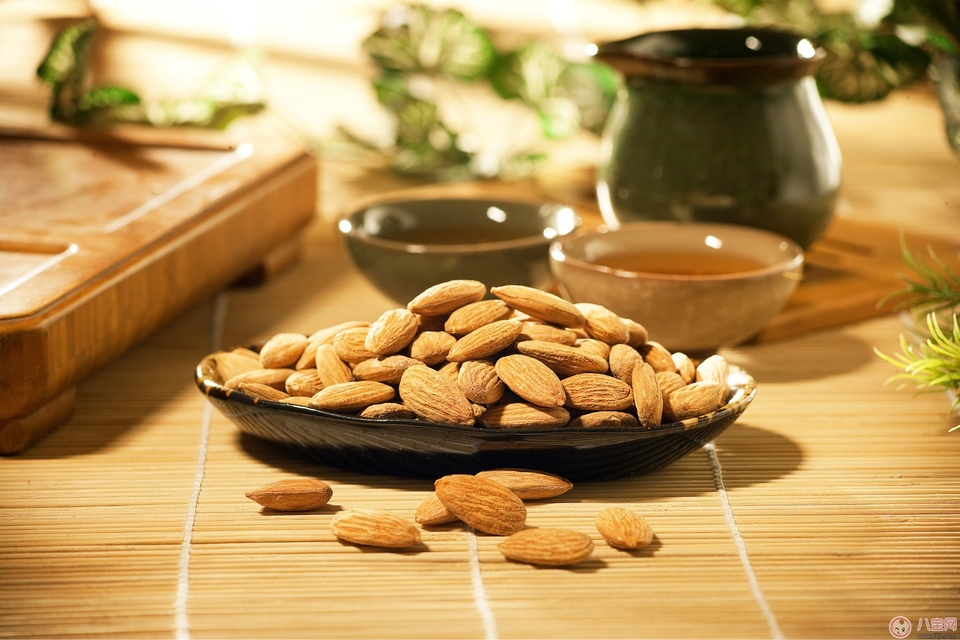 孕期吃杏仁好處多 吃杏仁要注意 孕期吃杏仁好處多 吃杏仁要注意