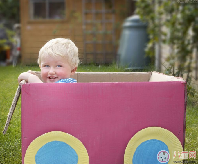 孩子這樣其實(shí)是中暑了 別把中暑當(dāng)發(fā)燒治 孩子這樣其實(shí)是中暑了 別把中暑當(dāng)發(fā)燒治