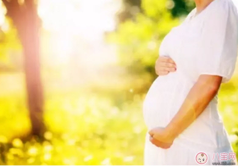 孕婦曬太陽的最佳時間 孕婦曬太陽的最佳位置(曬肚子)
