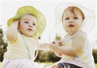 寶寶秋天長(zhǎng)痱子的防治之道