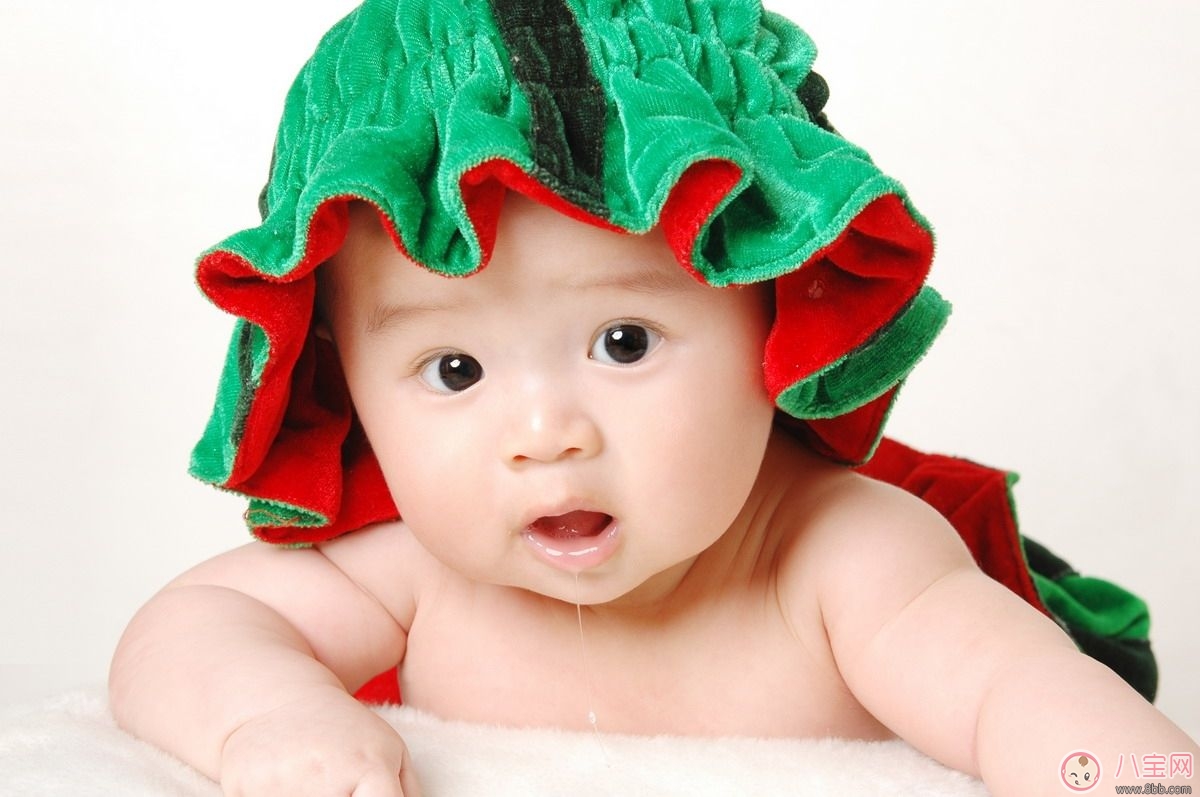 寶寶流口水正常嗎 寶寶流口水應(yīng)該怎么做 寶寶流口水正常嗎 寶寶流口水應(yīng)該怎么做