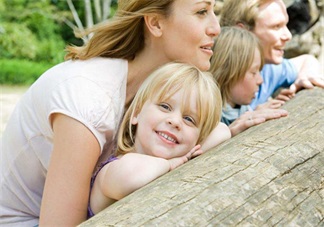 這樣表揚寶寶有益他的成長 正確表揚孩子也有技巧