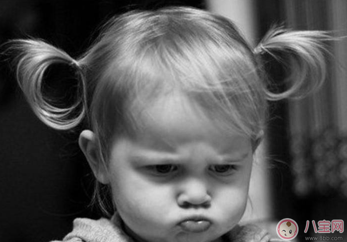 寶寶愛生氣爸爸媽媽怎么應對自如 寶寶生氣解決方法 寶寶愛生氣爸爸媽媽怎么應對自如 寶寶生氣解決方法