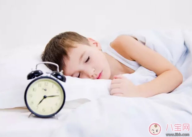 三歲前孩子的教育重點(diǎn) 如何培養(yǎng)寶寶好的性格 三歲前孩子的教育重點(diǎn) 如何培養(yǎng)寶寶好的性格