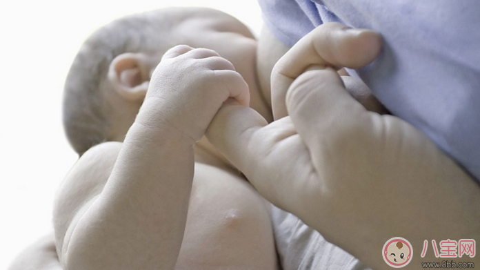 產后奶水多的方法 產后做到這5點母乳多到溢出來