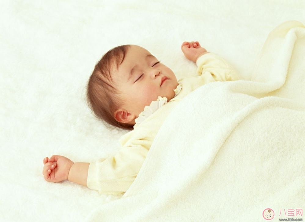 嬰兒不長(zhǎng)頭發(fā)以及掉發(fā)的原因  你的想法錯(cuò)誤嗎