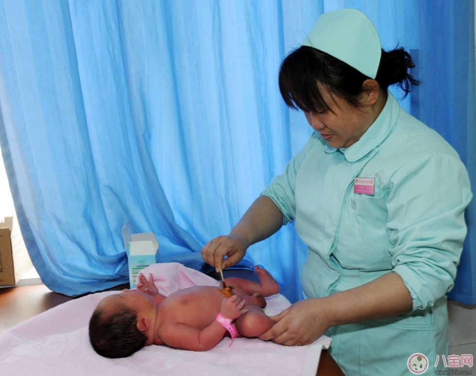 新生兒臍帶如何護理  有哪些注意事項