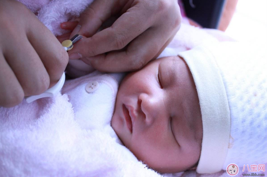 寶寶指甲暗藏大奧秘 從指甲也能看出寶寶的健康狀況 