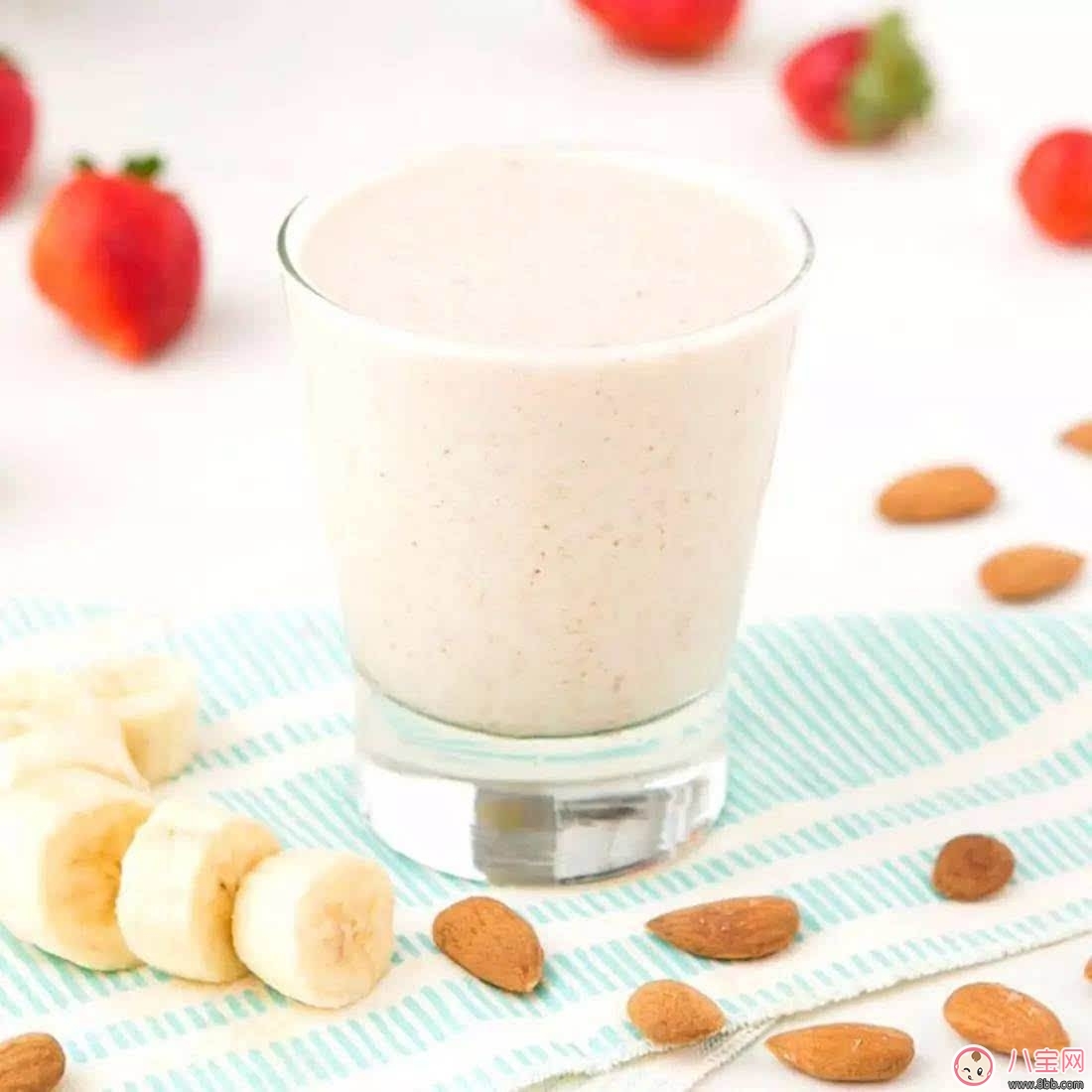 哺乳期喝杏仁奶好處多 美容養(yǎng)顏還補(bǔ)鈣 哺乳期喝杏仁奶好處多 美容養(yǎng)顏還補(bǔ)鈣