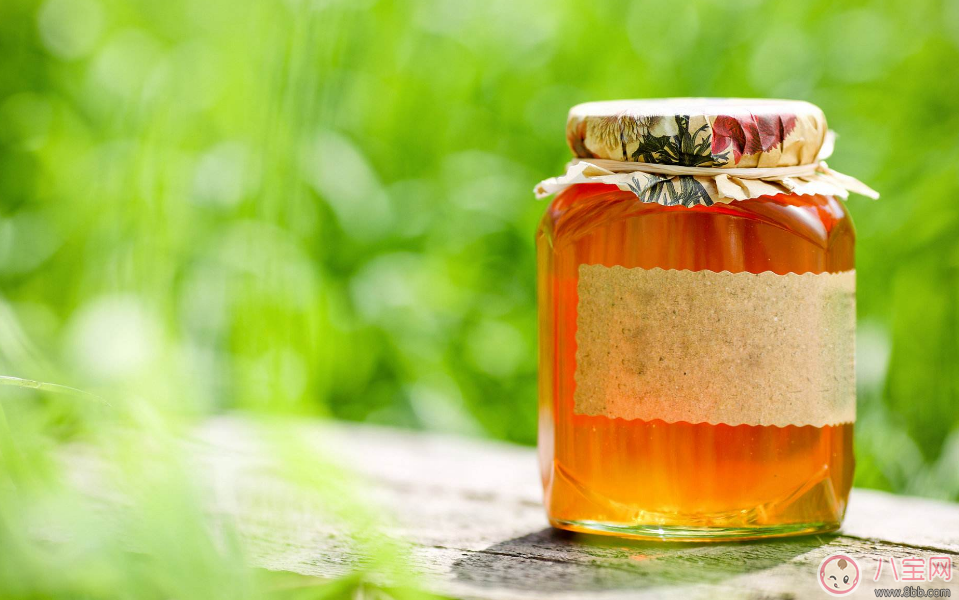 孩子不到一周歲別給他喝蜂蜜 別因為老方法就致孩子健康于不顧 孩子不到一周歲別給他喝蜂蜜 別因為老方法就致孩子健康于不顧