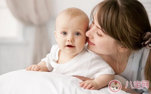 為啥孩子回家都會先找媽媽！答案好暖