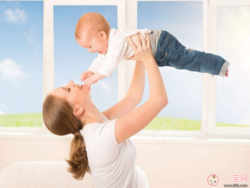 產后喝蜂蜜竟能減肥 產后喝蜂蜜減肥方法 產后喝蜂蜜竟能減肥 產后喝蜂蜜減肥方法