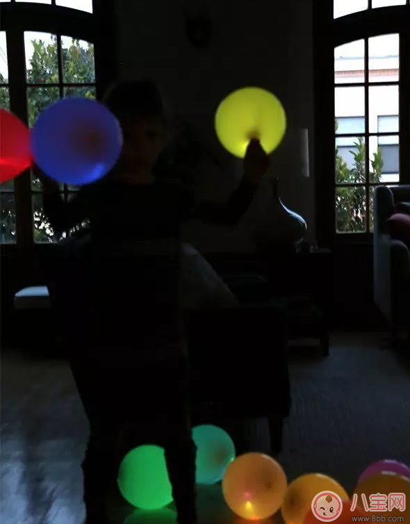 外面下雨了孩子不能出去玩 試試做這些事情吧 外面下雨了孩子不能出去玩 試試做這些事情吧