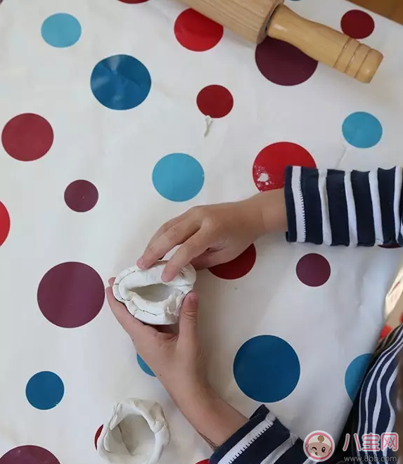 外面下雨了孩子不能出去玩 試試做這些事情吧 外面下雨了孩子不能出去玩 試試做這些事情吧