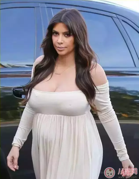 翹臀女王卡戴珊產后依舊擁有翹臀蜂腰  如何修煉翹臀