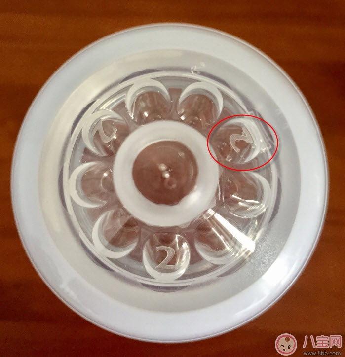 新安怡玻璃奶瓶和comotomo硅膠奶瓶哪種好 新安怡可么多么奶瓶對比 新安怡玻璃奶瓶和comotomo硅膠奶瓶哪種好 新安怡可么多么奶瓶對比